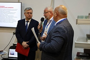 20 ноября с.г. в Центре «Атакент» г.Алматы состоялось открытие стенда Правительства Москвы в рамках XII Казахстанской международной книжной и полиграфической выставки «По Великому шелковому пути»